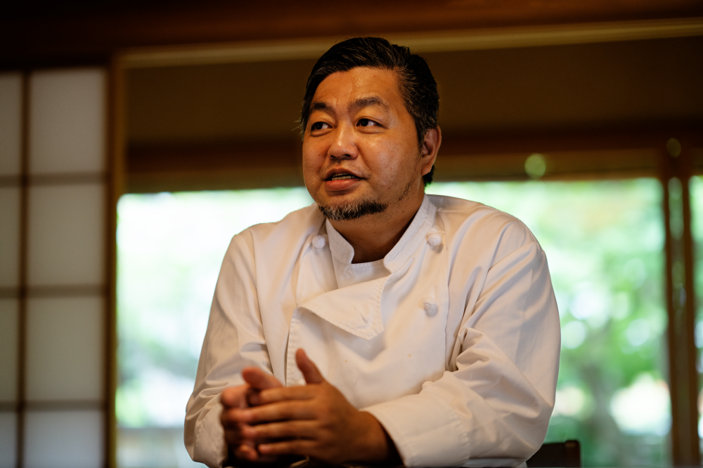 Designing the Chinese dining experience through deconstruction and reconstruction